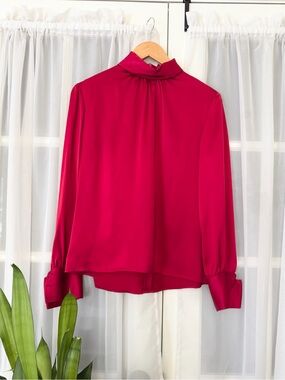 Vintage Raffinalla 100% Silk Red Turtleneck Blouse Size 8